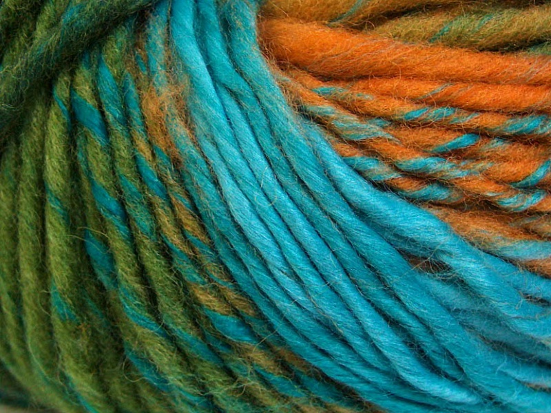 Acacia Yarns Aurora Yarn in Colorway 009