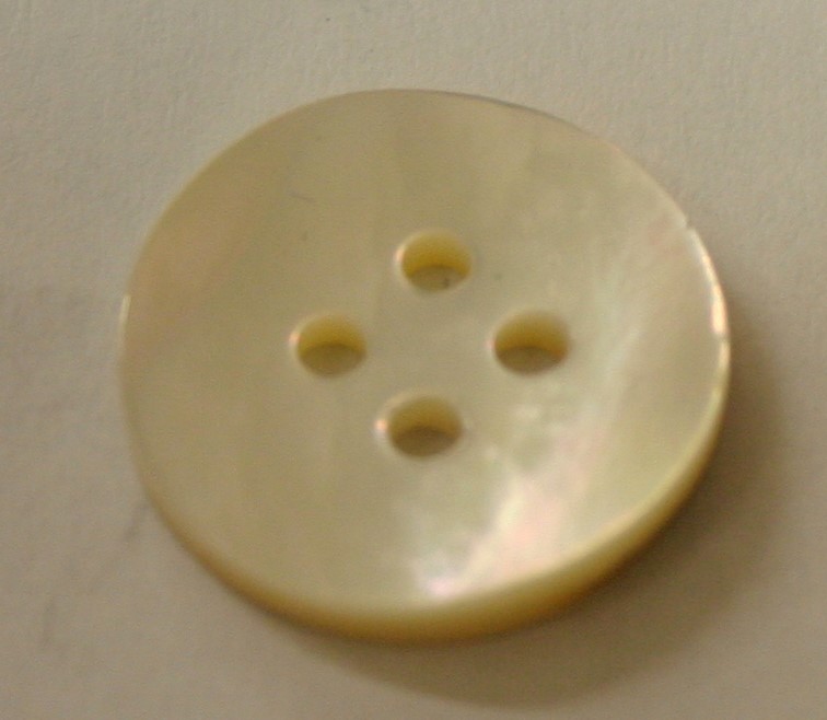 #89005220 3/4 inch Mother of Pearl Fashion Button